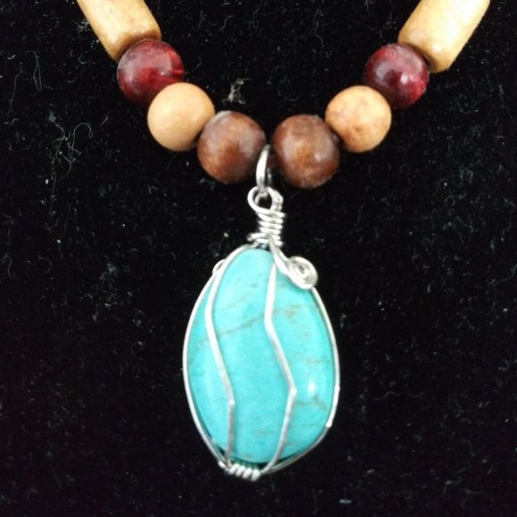 **CLEARANCE SALE** Southwest Style Necklace with Faux Turquoise Pendant - Picture 10 of 10